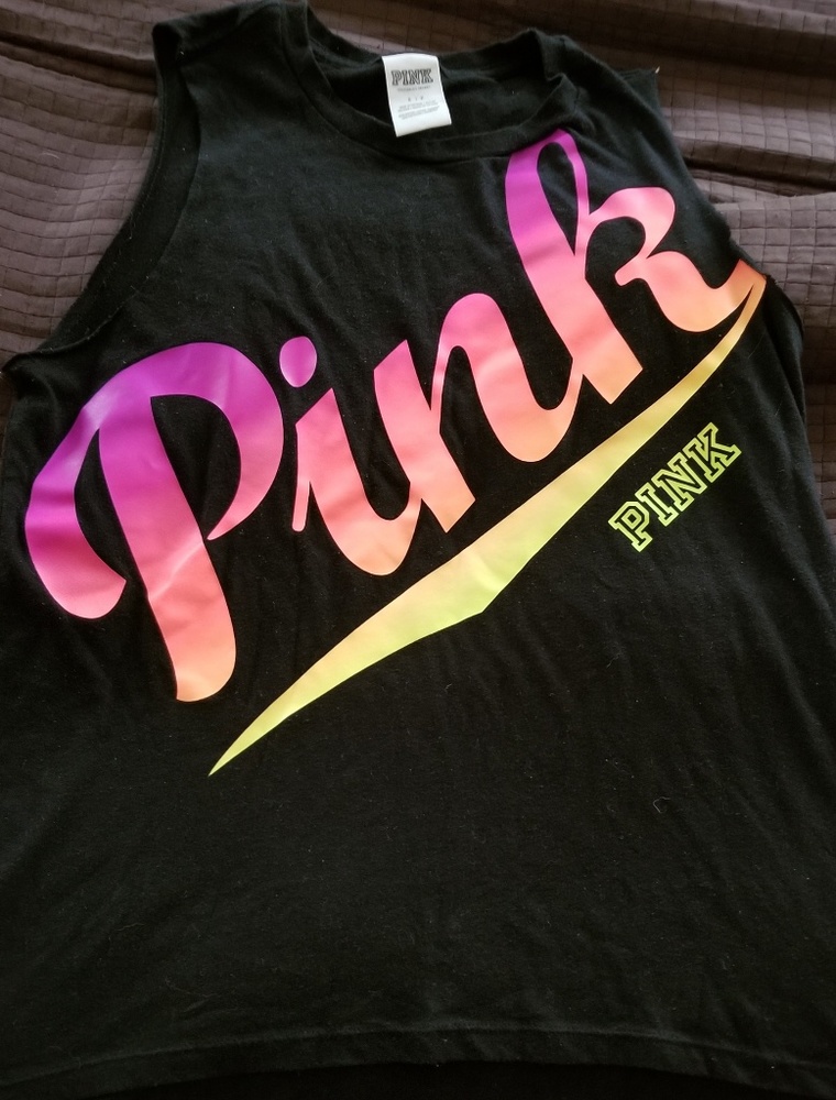 Vs Pink tank